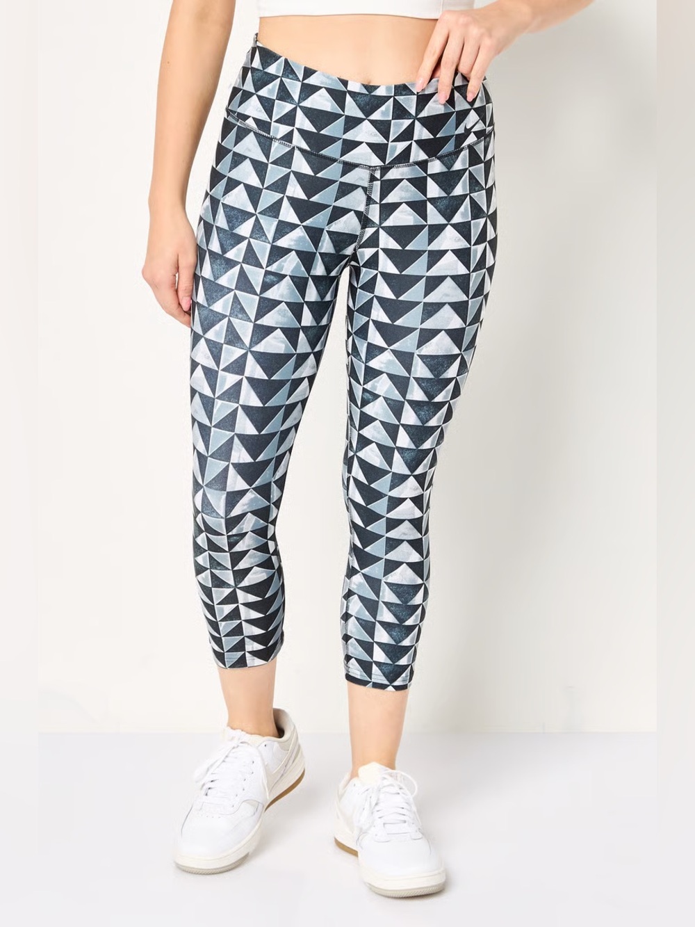 Nike Dri-Fit Triangle Print Cropped Leggings